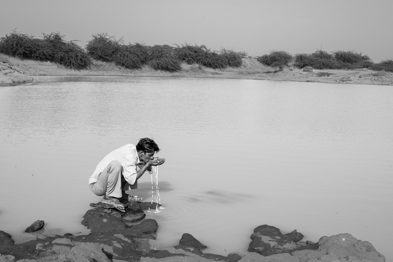 Human Right to Water in Kutch district, Gujarat - In the absence of water supply in the village, consuming water from an unprotected source where the quality may be uncertain